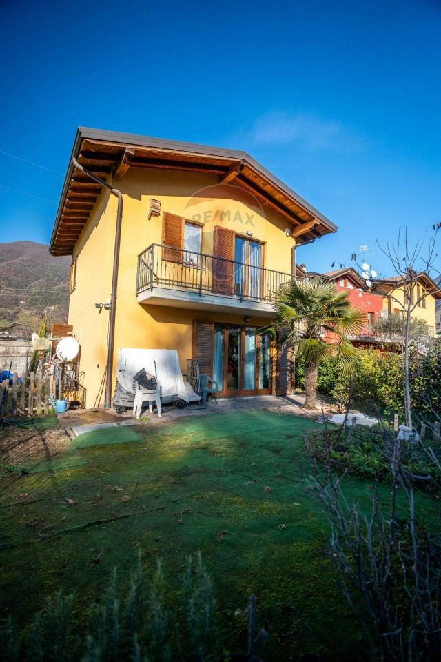 casa indipendente in vendita a Berzo San Fermo