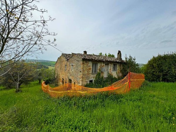 casa indipendente in vendita a Berzo San Fermo