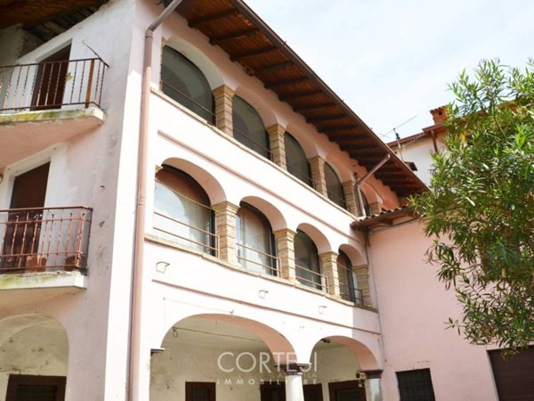 casa indipendente in vendita a Berzo San Fermo