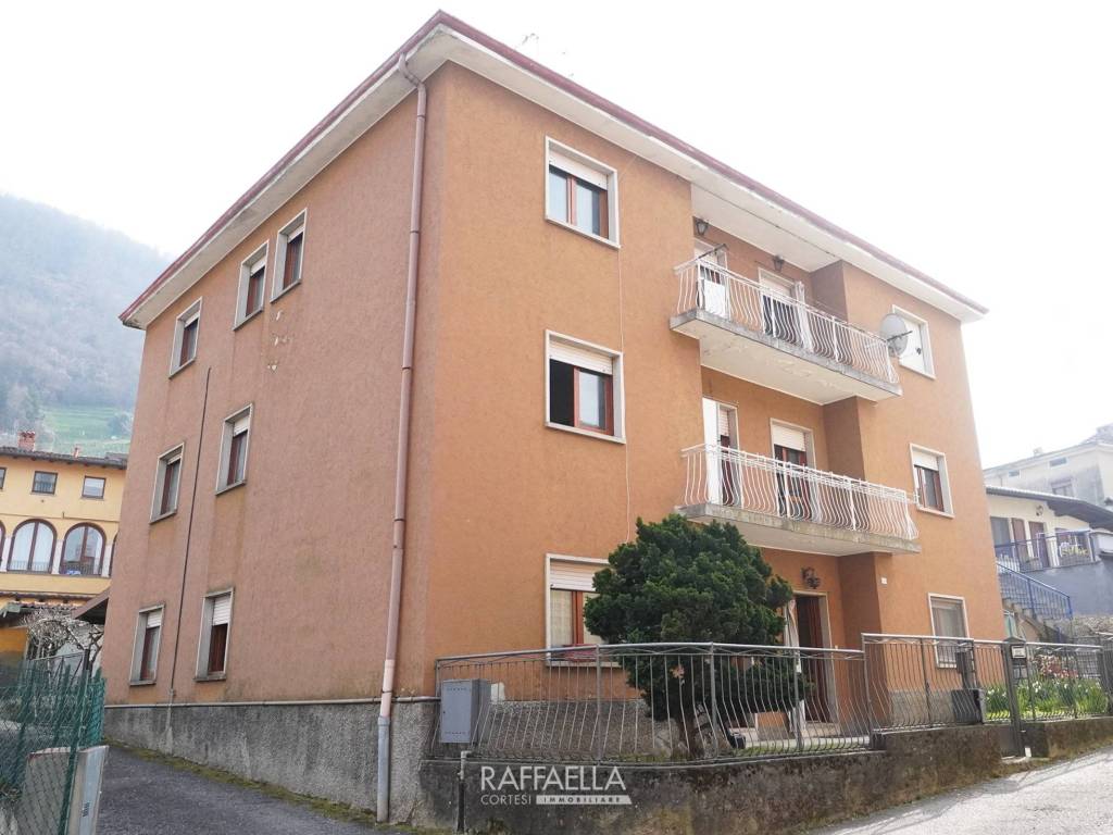 casa indipendente in vendita a Berzo San Fermo