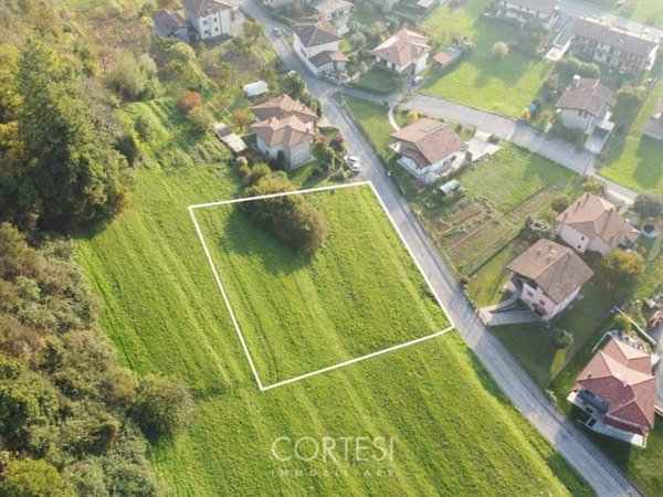 terreno edificabile in vendita a Berzo San Fermo