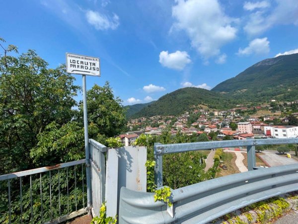 casa indipendente in vendita a Berzo San Fermo