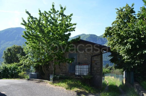 casale in vendita a Bianzano
