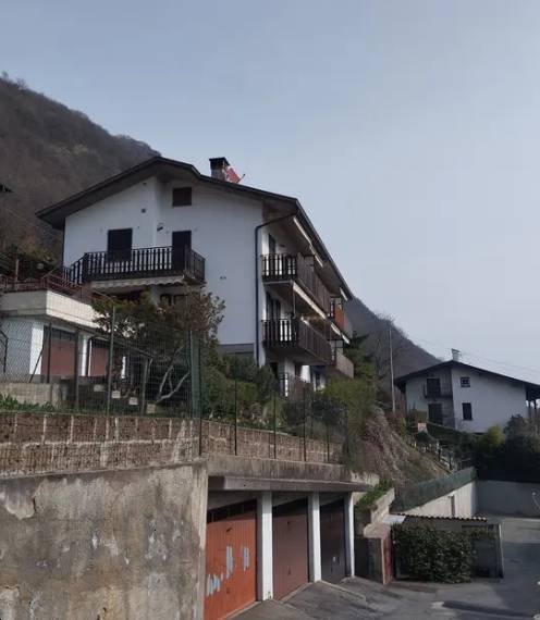 intera palazzina in vendita a Bianzano