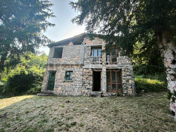 casa indipendente in vendita a Bianzano