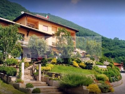 villa in vendita a Bianzano