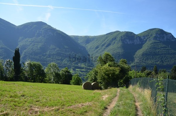 terreno edificabile in vendita a Bianzano