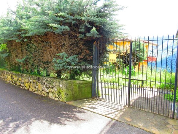 casa indipendente in vendita a Bianzano