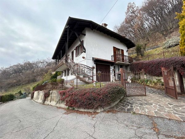 casa indipendente in vendita a Bianzano