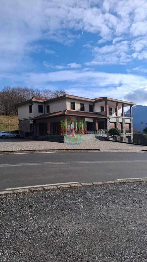 locale commerciale in vendita a Bianzano