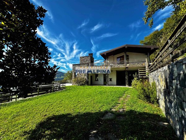 casa indipendente in vendita a Bianzano