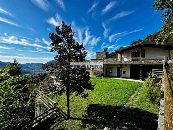 casa indipendente in vendita a Bianzano