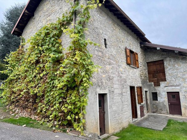 appartamento in vendita a Blello