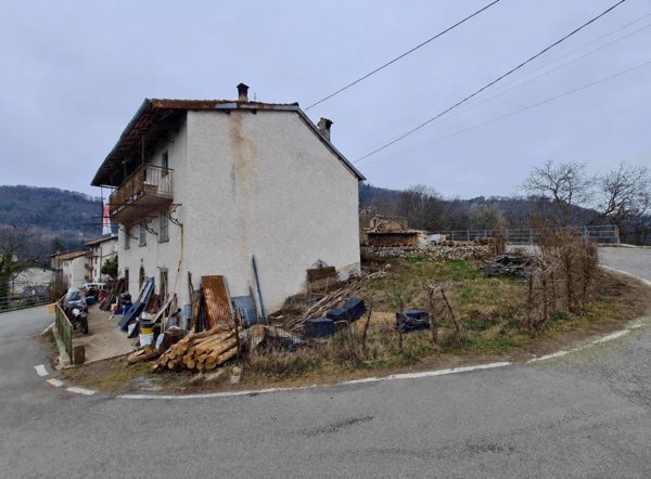 appartamento in vendita a Blello