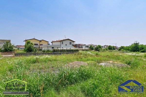 terreno edificabile in vendita a Bolgare in zona Asnenga