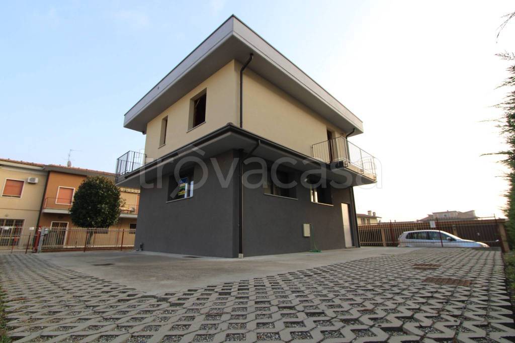casa indipendente in vendita a Bolgare