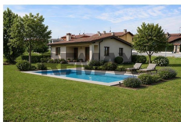 casa indipendente in vendita a Bolgare in zona San Chierico