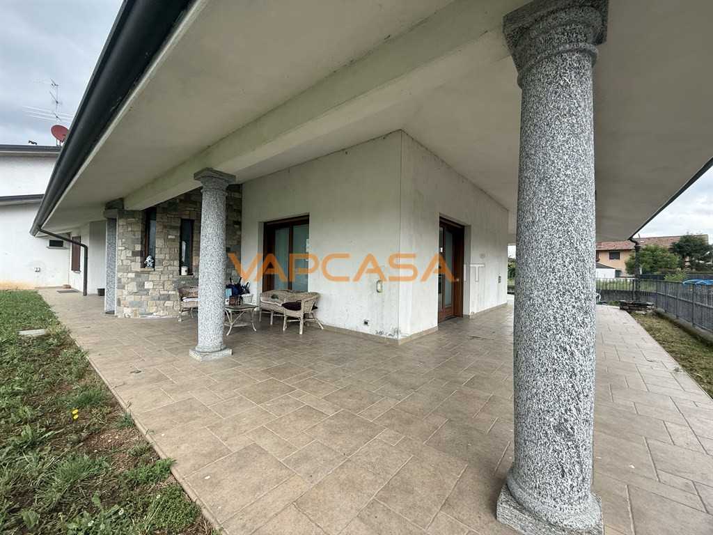 casa indipendente in vendita a Bolgare in zona San Chierico