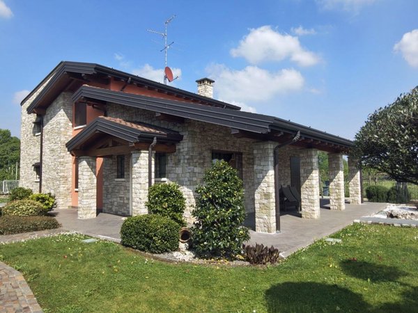 casa indipendente in vendita a Bolgare in zona San Chierico