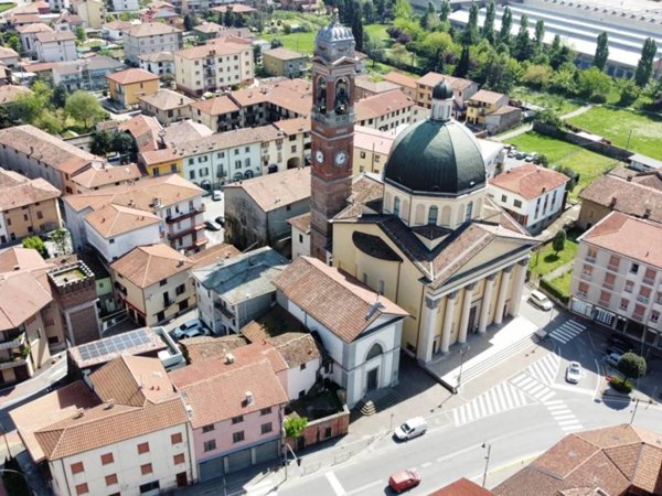 casa indipendente in vendita a Boltiere