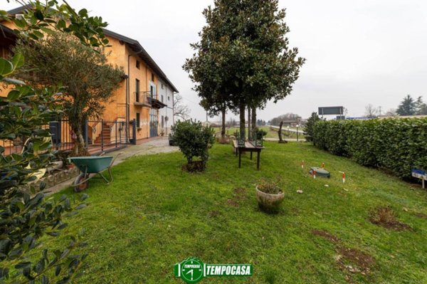 casa indipendente in vendita a Boltiere