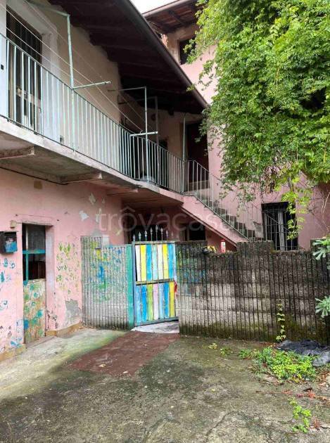 casa indipendente in vendita a Boltiere