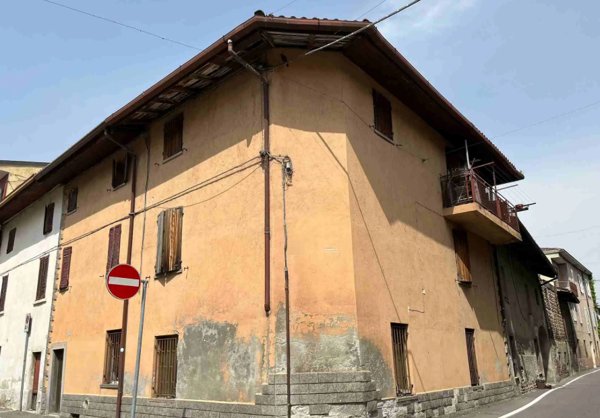 casa indipendente in vendita a Boltiere