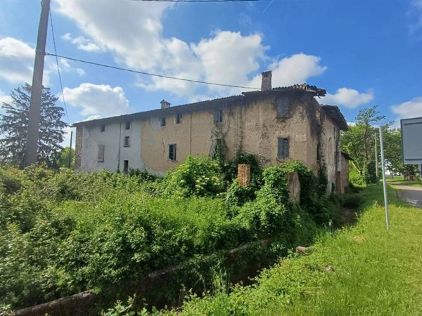 casa indipendente in vendita a Boltiere