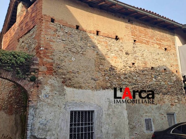 casa indipendente in vendita a Boltiere