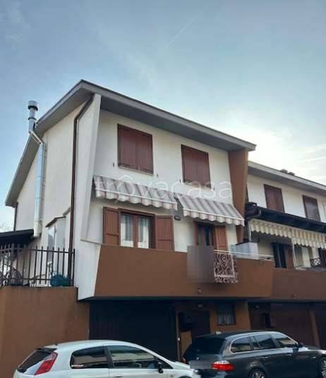 casa indipendente in vendita a Boltiere