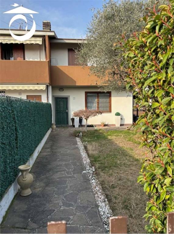 casa indipendente in vendita a Boltiere