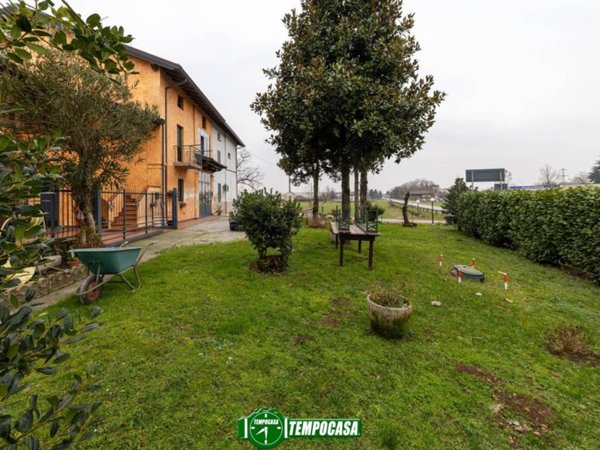 casa indipendente in vendita a Boltiere