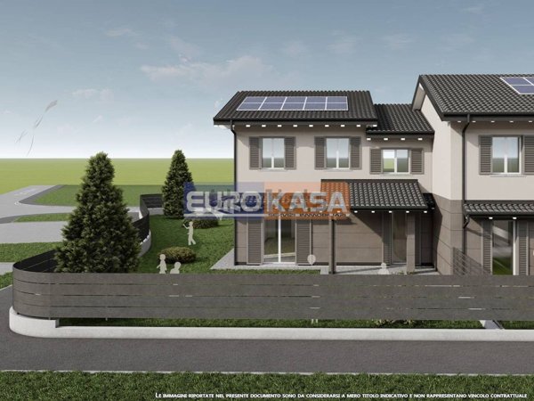 casa indipendente in vendita a Boltiere