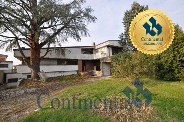 casa indipendente in vendita a Boltiere