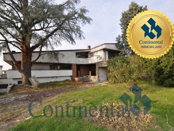 casa indipendente in vendita a Boltiere