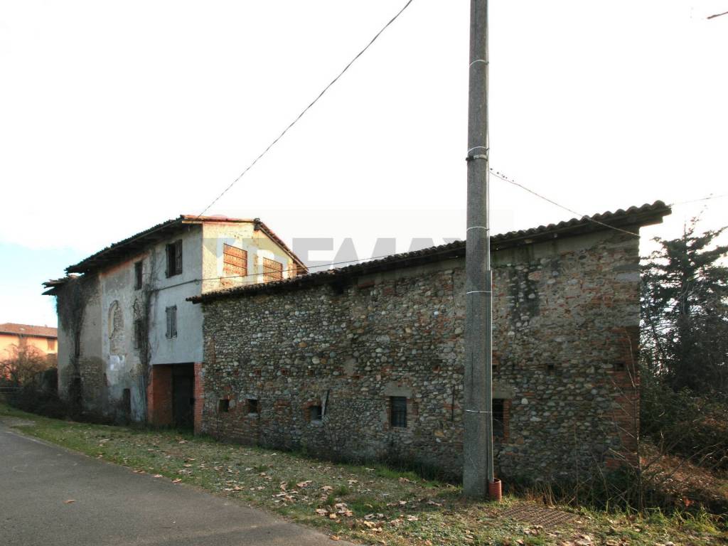 casa indipendente in vendita a Boltiere