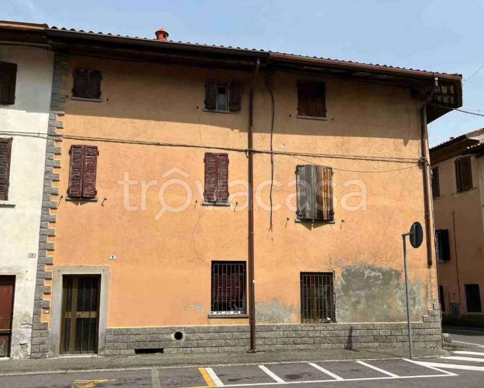 casa indipendente in vendita a Boltiere