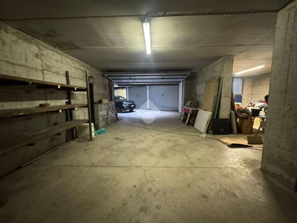 locale di sgombero in vendita a Boltiere