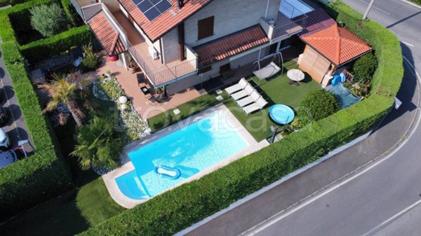 casa indipendente in vendita a Boltiere