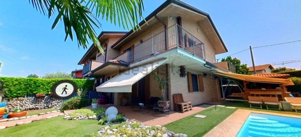 casa indipendente in vendita a Boltiere