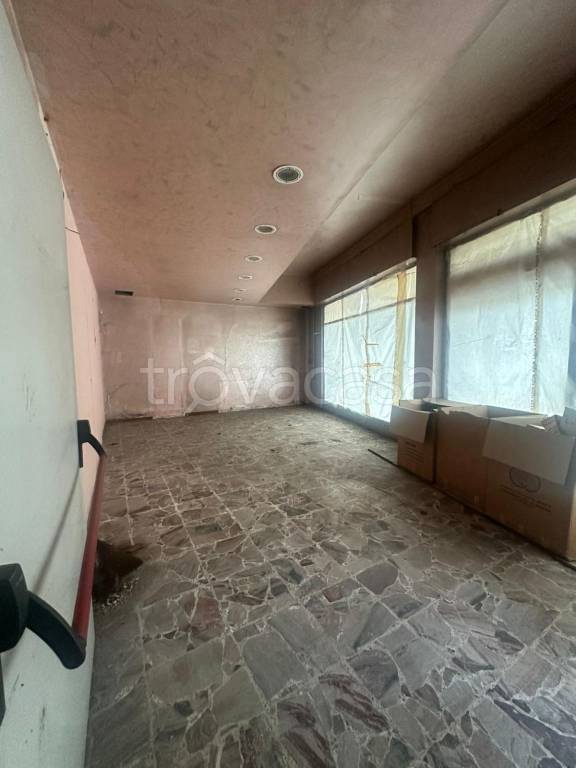 negozio in vendita a Boltiere