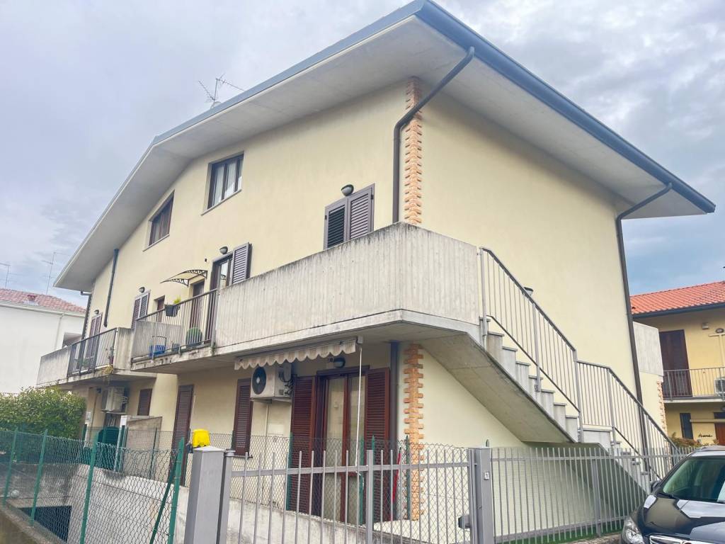 appartamento in vendita a Boltiere