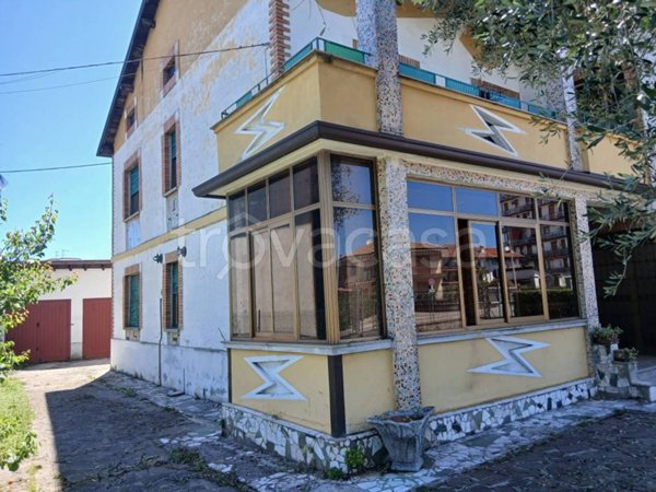 casa indipendente in vendita a Boltiere