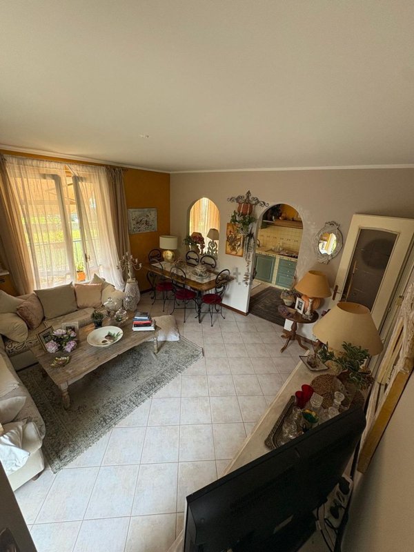 casa indipendente in vendita a Boltiere