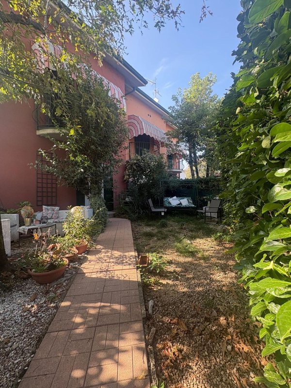 casa indipendente in vendita a Boltiere