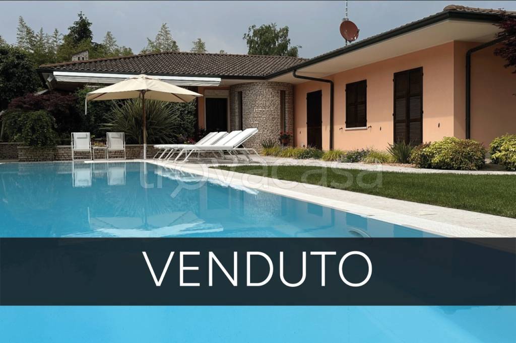 casa indipendente in vendita a Bonate Sopra