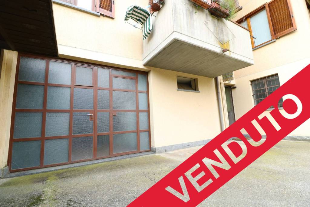 locale commerciale in vendita a Bonate Sopra