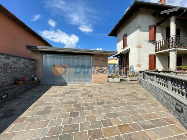 casa indipendente in vendita a Bonate Sopra