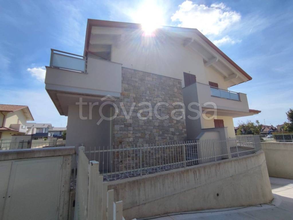 appartamento in vendita a Bonate Sopra