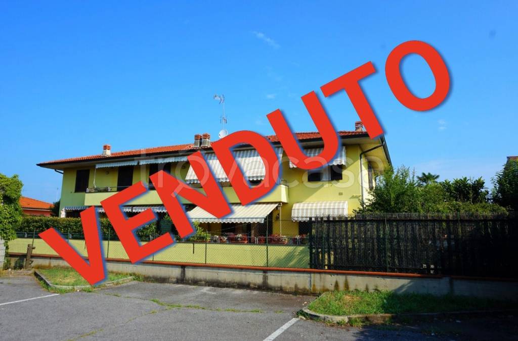 appartamento in vendita a Bonate Sopra